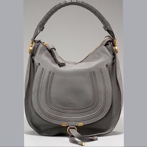 Chloe Marcie Hobo, medium